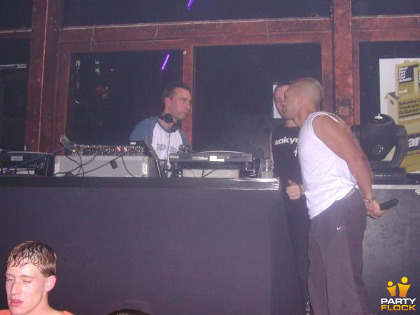 foto Hard Bass, 5 oktober 2002, Tropicana, met Isaac, Ruffian