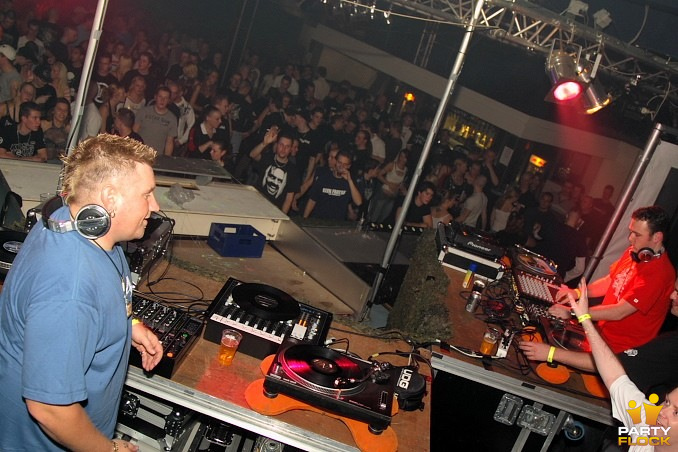 foto Beter kom je niet, 3 februari 2007, HappydayZZ, met Partyraiser, Smurf, Endymion