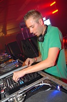 foto DJ Partyraiser, 28 april 2007, Amstelborgh / Borchland Hallen, Amsterdam #327999