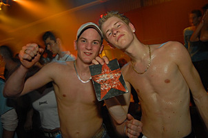 foto DJ Partyraiser, 28 april 2007, Amstelborgh / Borchland Hallen, Amsterdam #328052