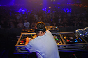 foto DJ Partyraiser, 28 april 2007, Amstelborgh / Borchland Hallen, Amsterdam #328053