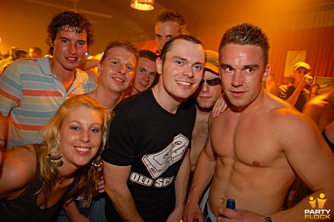 foto DJ Partyraiser, 28 april 2007, Amstelborgh / Borchland Hallen