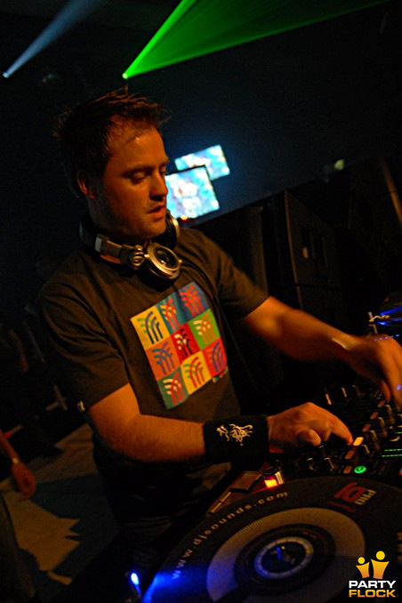 foto DJ Partyraiser, 28 april 2007, Amstelborgh / Borchland Hallen, met Endymion