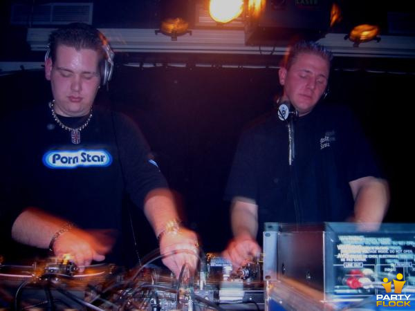 foto Hard Attack, 23 november 2002, Time Out, met Bolo, Levi