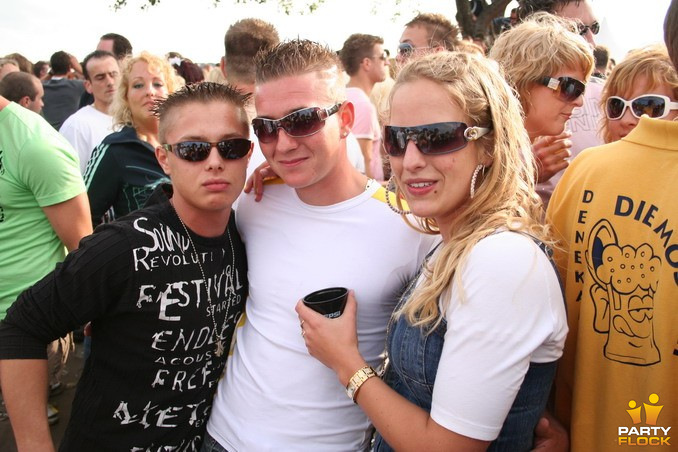 foto Defqon.1 Festival, 16 juni 2007, Almeerderstrand