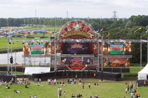 foto Dance Valley Festival, 14 juli 2007, Spaarnwoude, Velsen-Zuid #350738