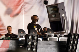 foto Dance Valley Festival, 14 juli 2007, Spaarnwoude, Velsen-Zuid #350921