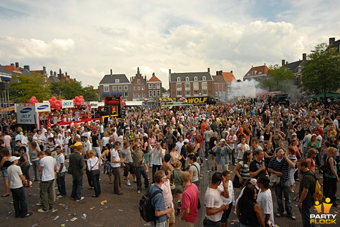 foto Streetparade Middelburg, 21 juli 2007, Markt Middelburg