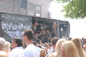 foto FFWD Fit for Free Dance Parade, 11 augustus 2007, Centrum Rotterdam, Rotterdam #357661