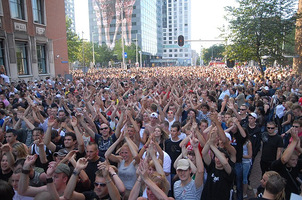 foto FFWD Fit for Free Dance Parade, 11 augustus 2007, Centrum Rotterdam, Rotterdam #357719