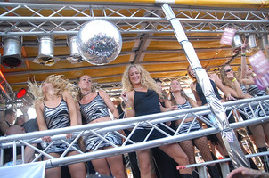 foto FFWD Fit for Free Dance Parade, 11 augustus 2007, Centrum Rotterdam, Rotterdam #357814