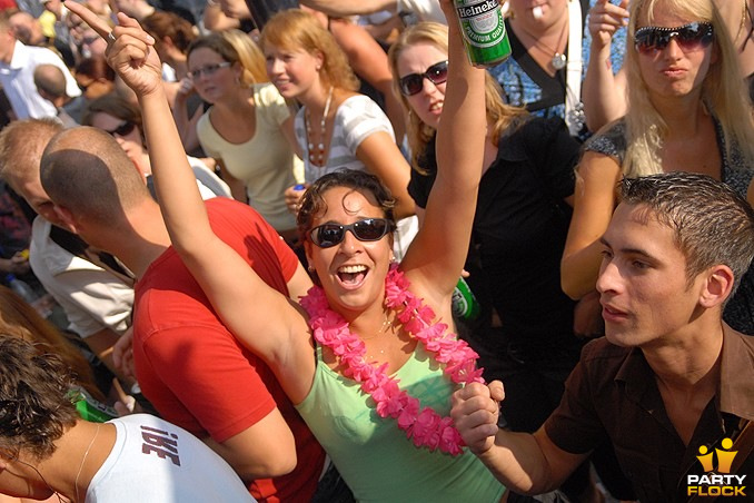 foto FFWD Fit for Free Dance Parade, 11 augustus 2007, Centrum Rotterdam