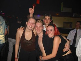 foto Whoops!, 19 januari 2002, Birdland, Uitgeest #3669