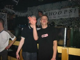 foto Whoops!, 19 januari 2002, Birdland, Uitgeest #3672