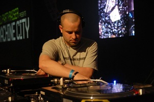 foto DJ Partyraiser presents Machine City, 20 oktober 2007, Ahoy, Rotterdam #376372