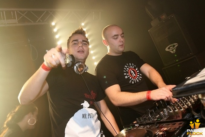 foto Icon, 3 november 2007, The Sand, met Showtek