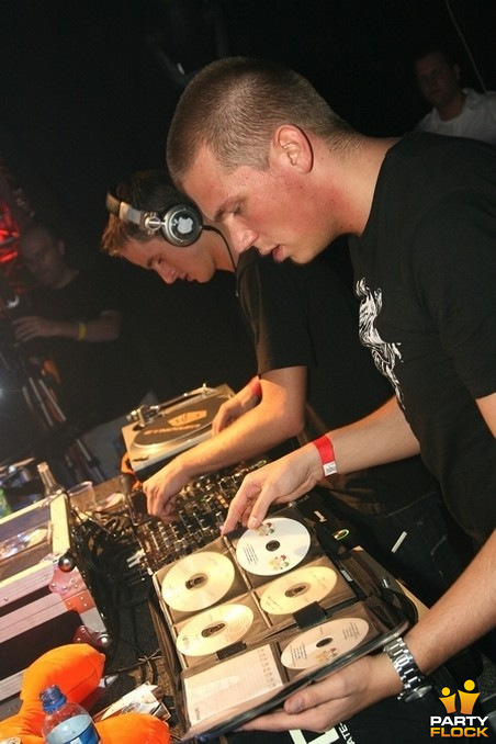 foto Icon, 3 november 2007, The Sand, met D-Block & S-te-Fan