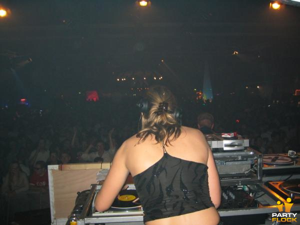 foto Multigroove, 31 december 2002, Amstelborgh / Borchland Hallen, met Lady Dana