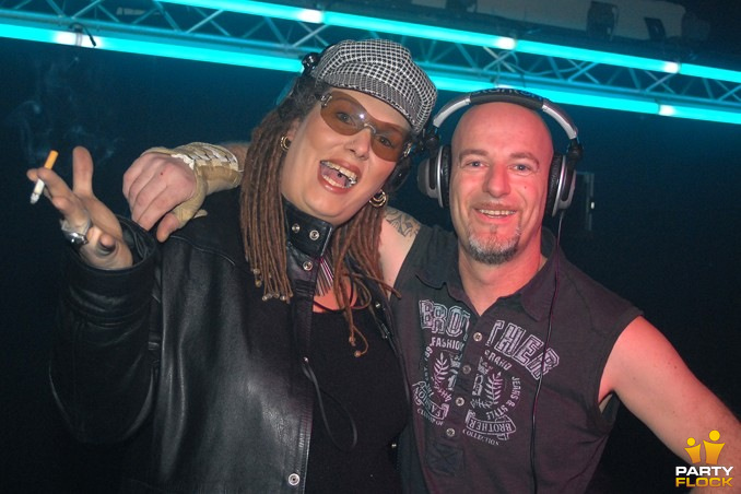 foto DJ Benefit, 21 december 2007, HappydayZZ, met Revana