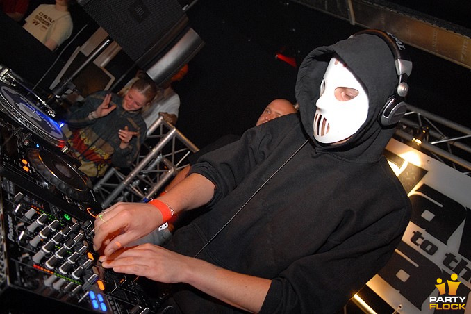foto Slaves to the Rave, 24 mei 2008, Outland, met Angerfist