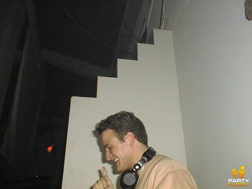 foto Q-Dance, 8 februari 2002, Hemkade, met Pavo