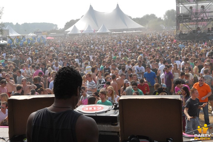 foto Free Your Mind Festival, 7 juni 2008, Stadsblokken, met Derrick May