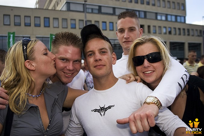 foto Dancetour Tilburg, 22 juni 2008, Koningsplein