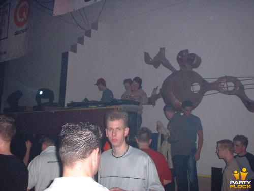 Foto's Q-Dance, 8 februari 2002, Hemkade, Zaandam