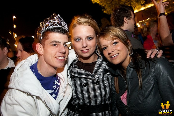 foto Absolutely Queensnight, 29 april 2009, Van Heekplein