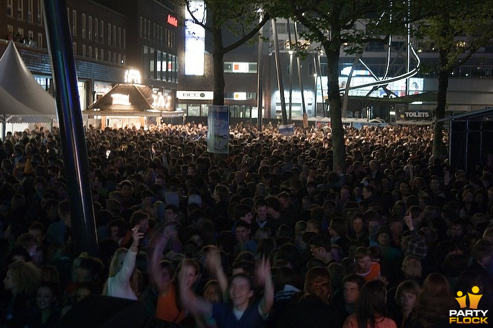 foto Absolutely Queensnight, 29 april 2009, Van Heekplein