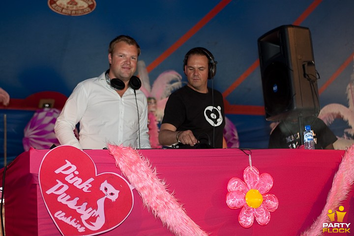 foto Freshtival, 27 juni 2009, Het Rutbeek, Enschede, met Robert Feelgood, Bart van Liefland