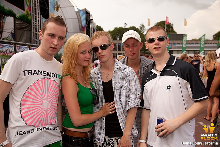 foto Dancetour Leeuwarden 2009, 5 juli 2009, Oldehoofsterkerkhof