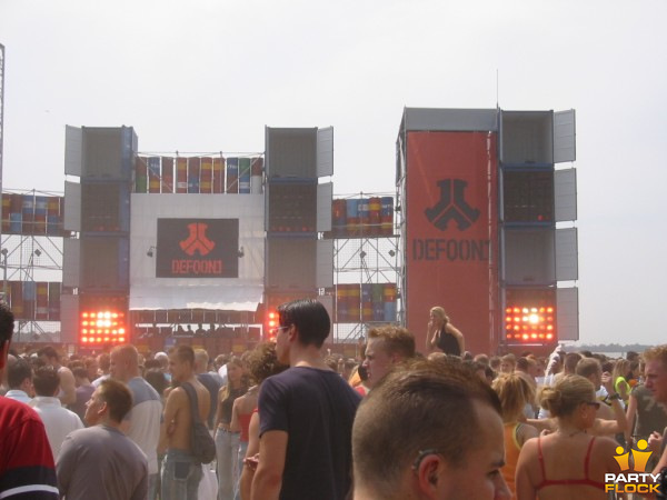 foto Defqon.1 Festival, 14 juni 2003, Almeerderstrand