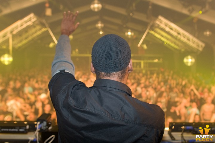 foto Mindcontroller, 26 september 2009, North Sea Venue, met The Ultimate MC