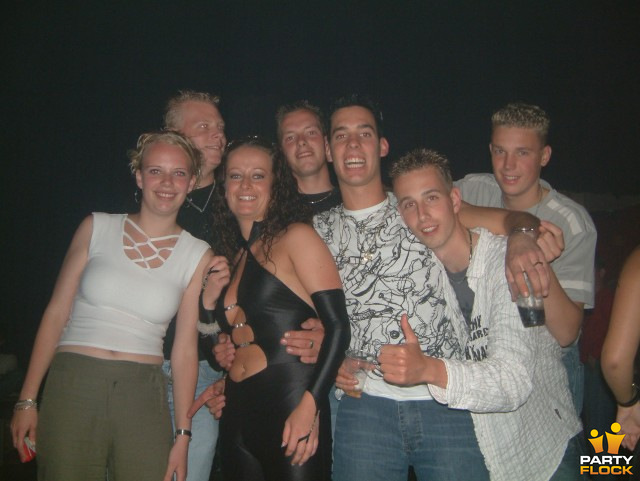 foto Super Marco May & Deepack's Birthday Party, 5 juli 2003, Hemkade