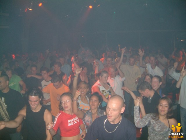 foto Super Marco May & Deepack's Birthday Party, 5 juli 2003, Hemkade