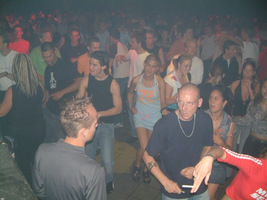 foto Super Marco May & Deepack's Birthday Party, 5 juli 2003, Hemkade, Zaandam #55392