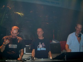 foto Super Marco May & Deepack's Birthday Party, 5 juli 2003, Hemkade, Zaandam #55451