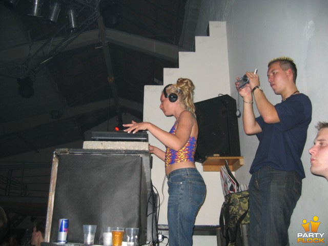 foto Qlubtempo #20, 19 juli 2003, Hemkade, met Laroesja