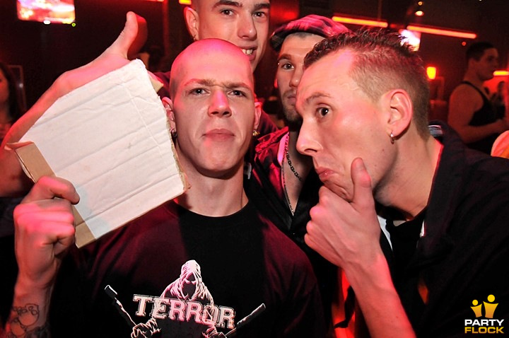 foto Beter kom je niet vs Partyraiser, 23 januari 2010, North Sea Venue