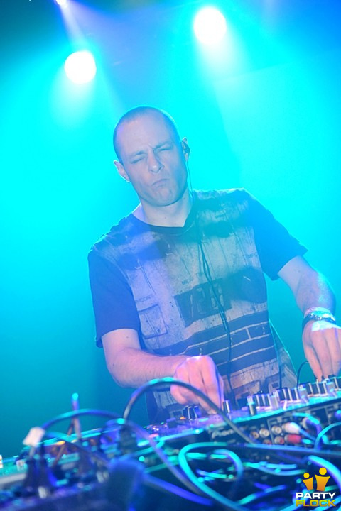 foto 5 days off, 6 maart 2010, Melkweg, met The DJ Producer