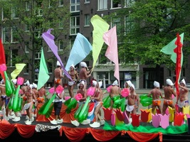 foto Amsterdam Pride Parade, 2 augustus 2003, Centrum Amsterdam, Amsterdam #57737
