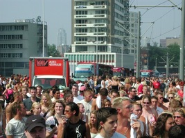 foto FFWD Dance Parade, 9 augustus 2003, Centrum Rotterdam, Rotterdam #58224