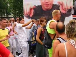 foto FFWD Dance Parade, 9 augustus 2003, Centrum Rotterdam, Rotterdam #58276