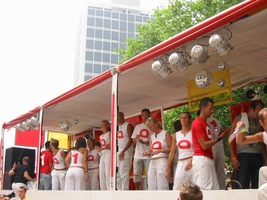 foto FFWD Dance Parade, 9 augustus 2003, Centrum Rotterdam, Rotterdam #58284