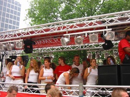 foto FFWD Dance Parade, 9 augustus 2003, Centrum Rotterdam, Rotterdam #58321
