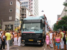 foto FFWD Dance Parade, 9 augustus 2003, Centrum Rotterdam, Rotterdam #58331