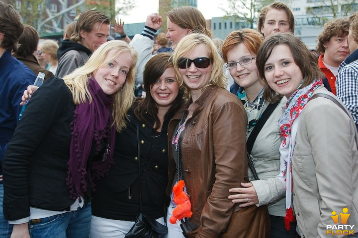 foto Absolutely Queensday, 30 april 2010, Van Heekplein