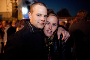 foto Queensday Outdoor 2010, 30 april 2010, Oldehoofsterkerkhof, Leeuwarden #586116