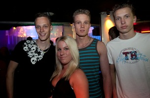 foto Noisecontrollers, 8 mei 2010, Outland, Rotterdam #587727